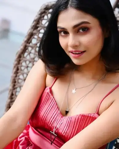 Escort Service Nagrakata